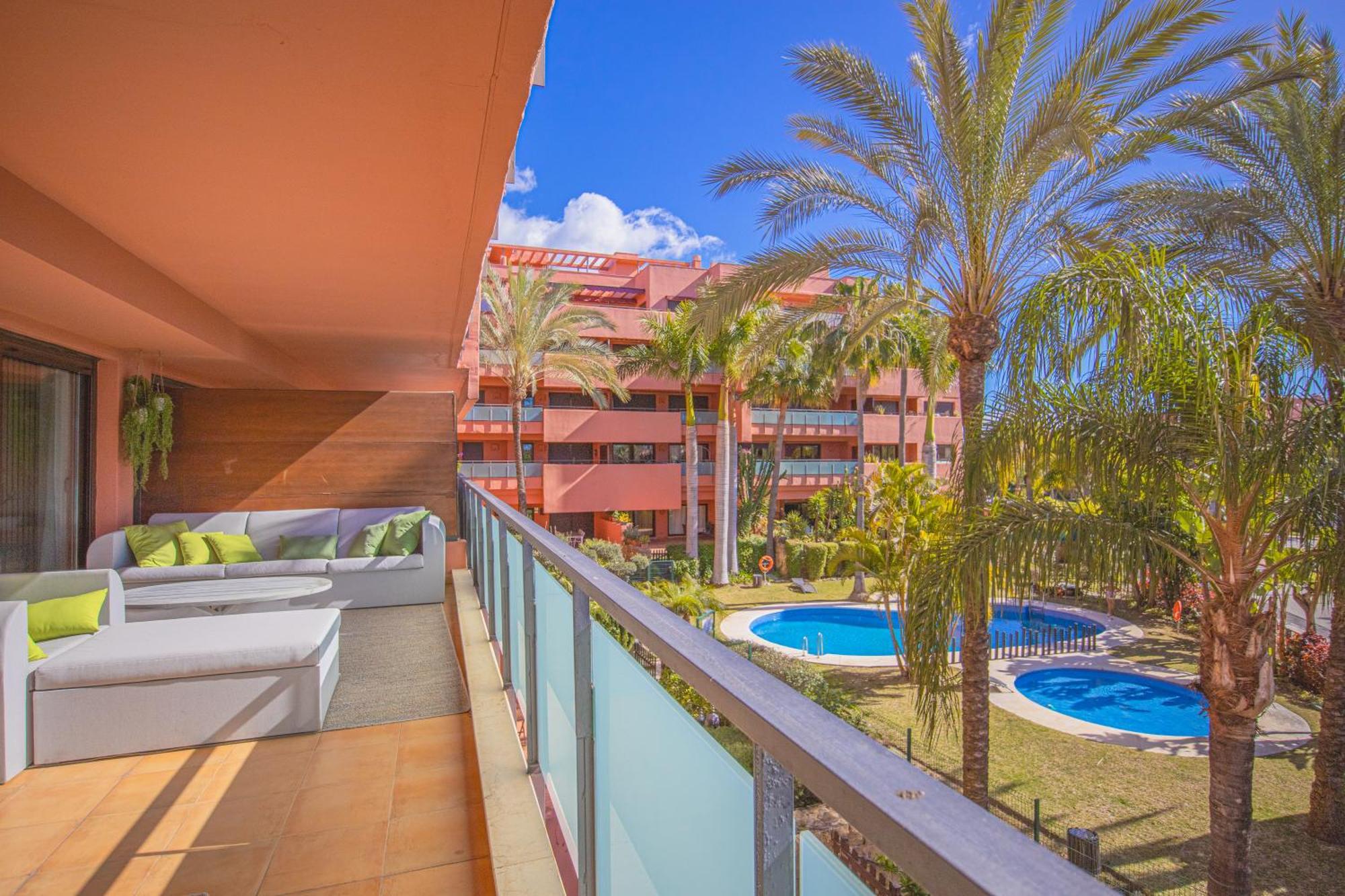 Buenti Apartments Estepona Exterior foto